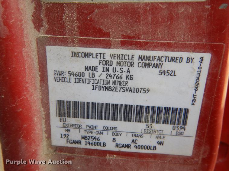 image for item K5853 1995 Ford L8000 dump truck