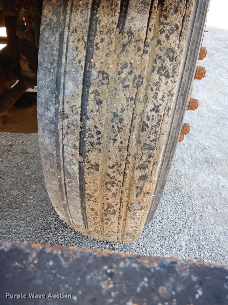 image for item K5857 1995 Ford L8000 dump truck