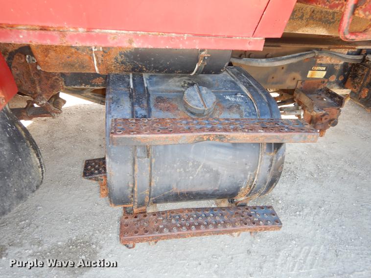 image for item K5857 1995 Ford L8000 dump truck