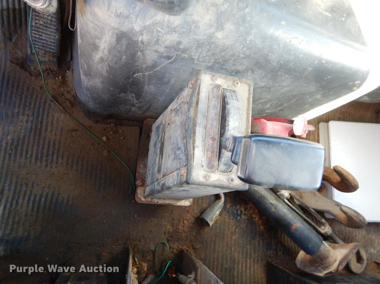 image for item K5857 1995 Ford L8000 dump truck