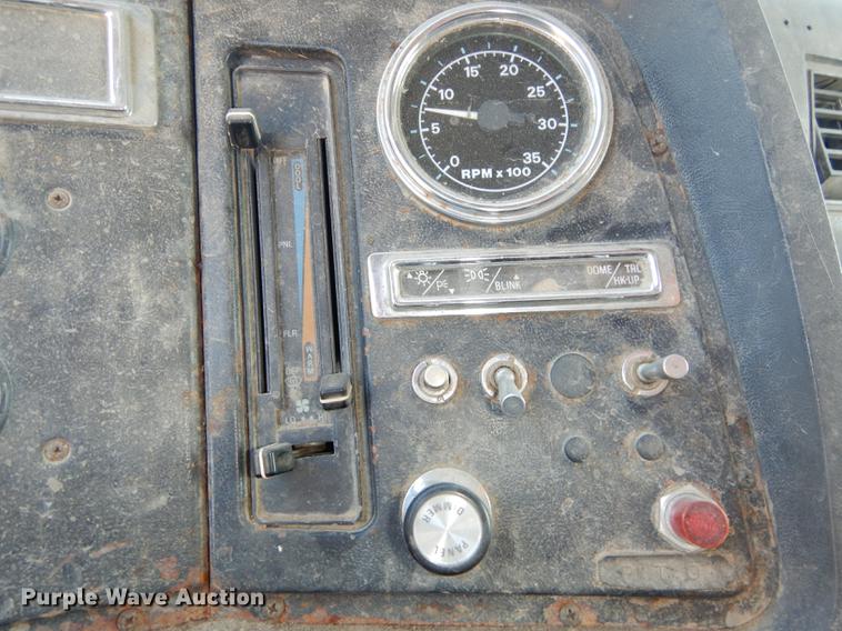 image for item K5857 1995 Ford L8000 dump truck