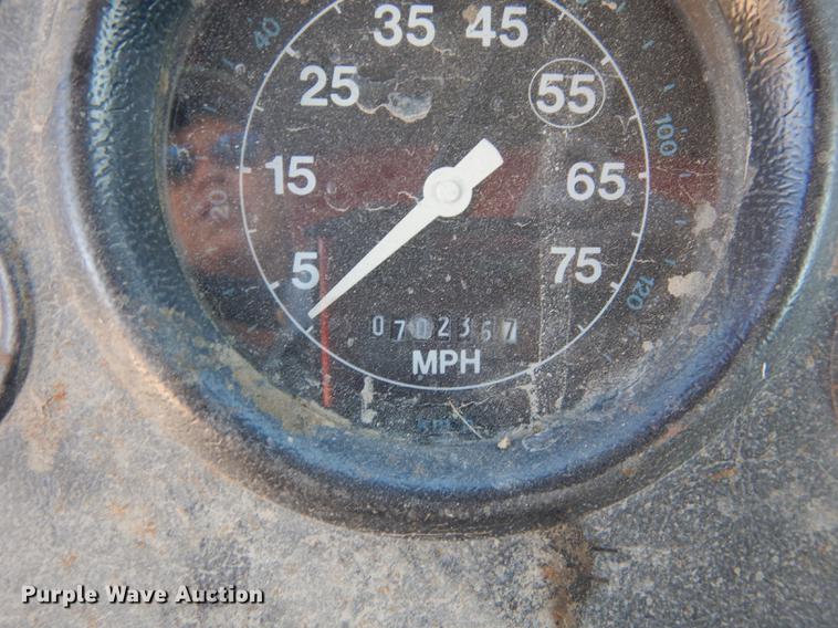 image for item K5857 1995 Ford L8000 dump truck