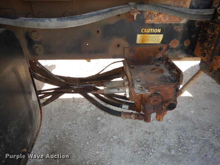 image for item K5857 1995 Ford L8000 dump truck