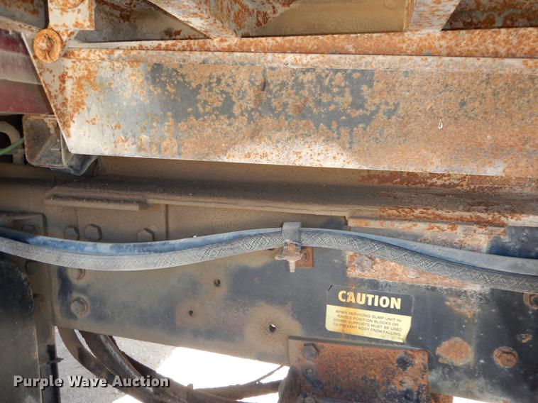 image for item K5857 1995 Ford L8000 dump truck