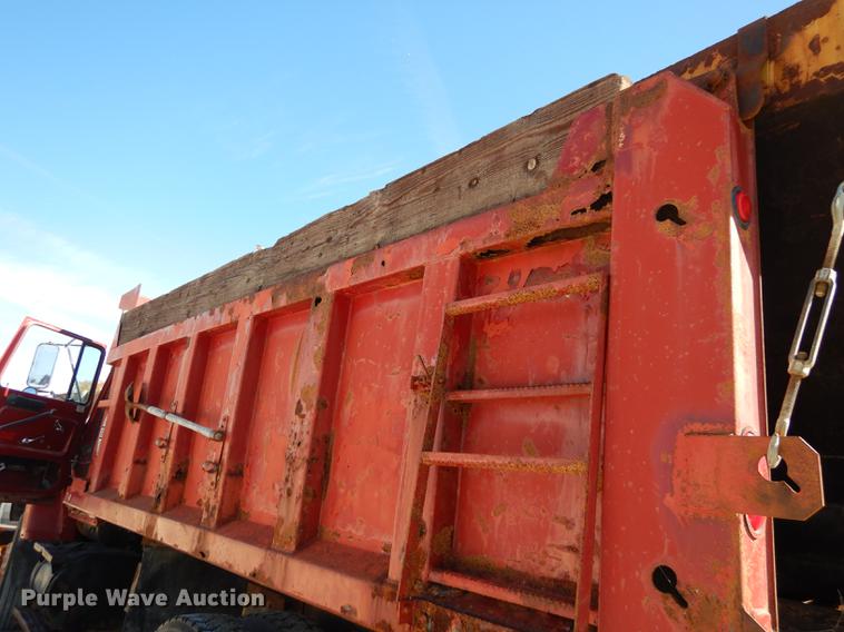 image for item K5857 1995 Ford L8000 dump truck