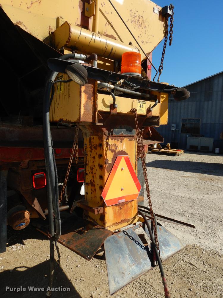 image for item K5857 1995 Ford L8000 dump truck