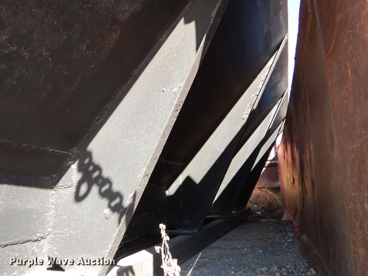 image for item K5857 1995 Ford L8000 dump truck