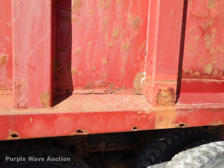 image for item K5857 1995 Ford L8000 dump truck