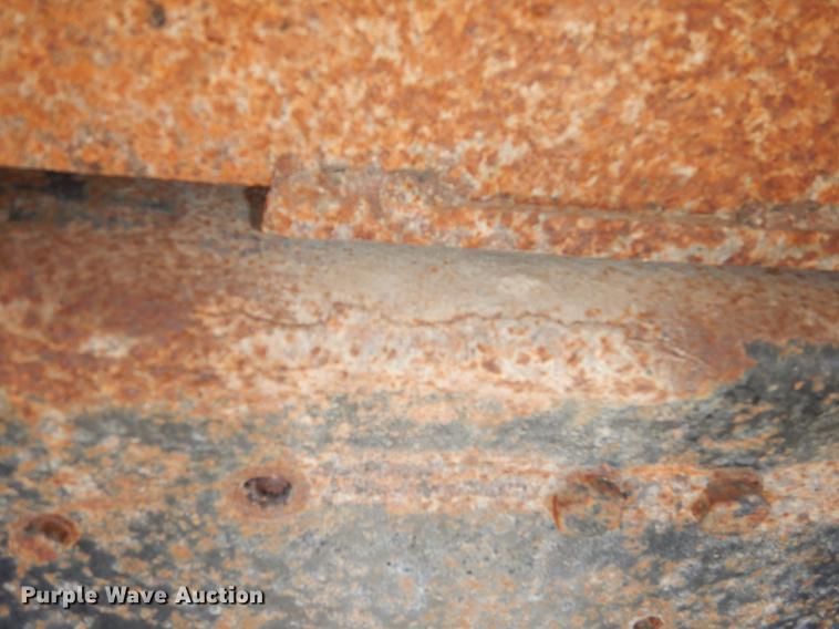 image for item K5857 1995 Ford L8000 dump truck