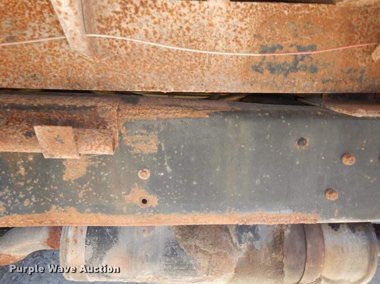 image for item K5857 1995 Ford L8000 dump truck