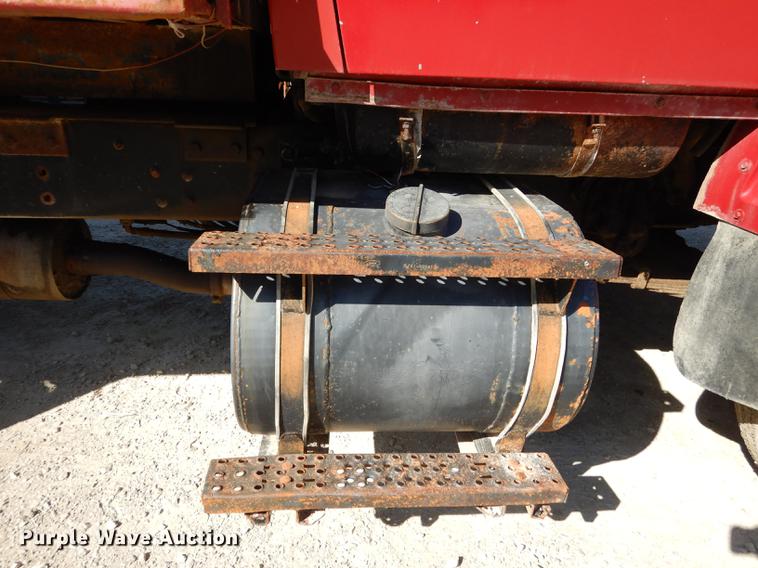 image for item K5857 1995 Ford L8000 dump truck