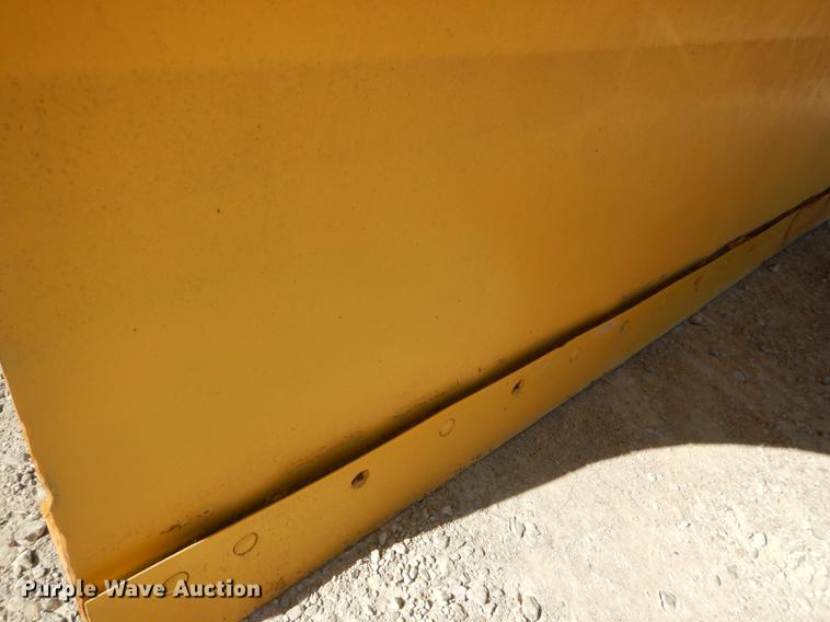 image for item K5857 1995 Ford L8000 dump truck