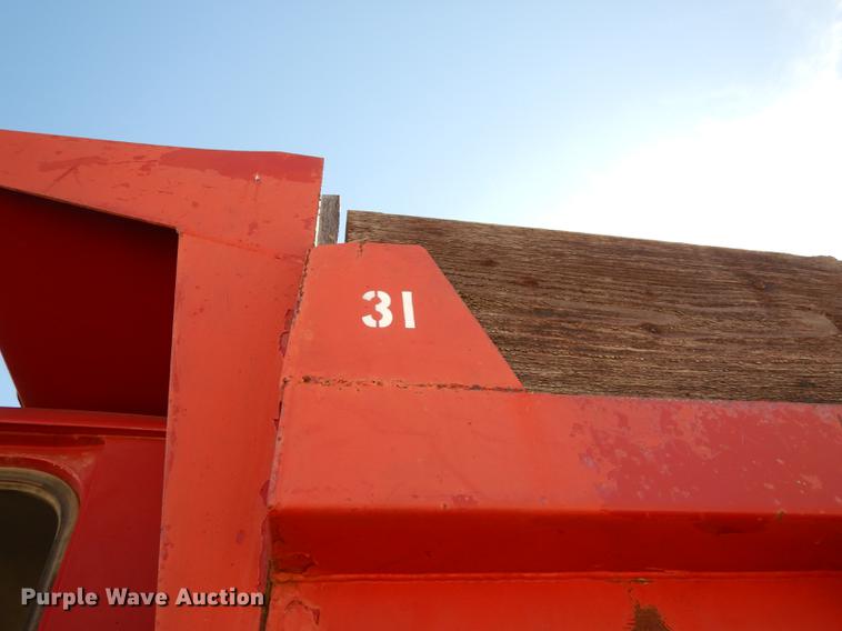 image for item K5857 1995 Ford L8000 dump truck