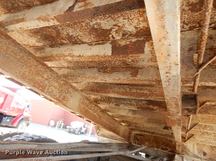 image for item K5857 1995 Ford L8000 dump truck