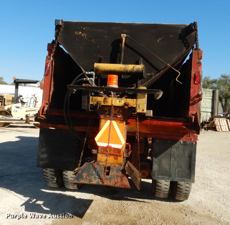 image for item K5858 1991 Ford L8000 dump truck