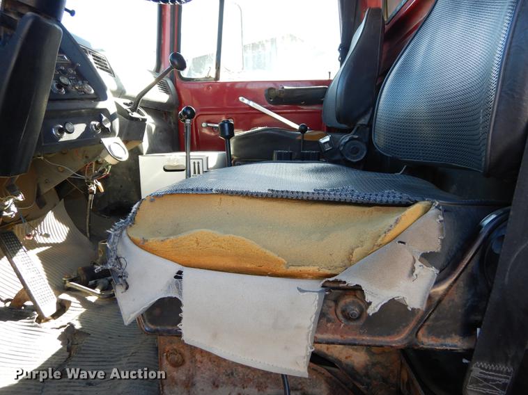 image for item K5858 1991 Ford L8000 dump truck