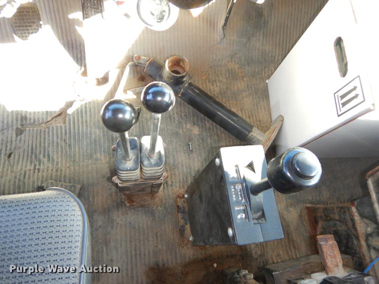 image for item K5858 1991 Ford L8000 dump truck