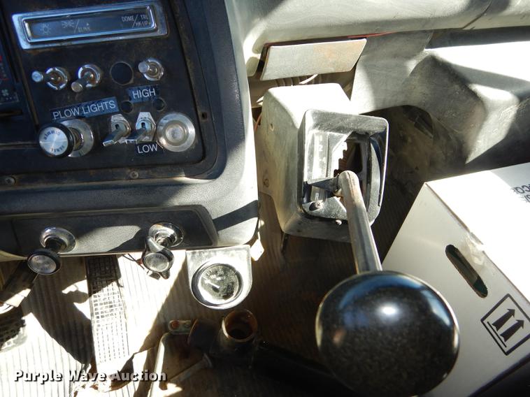 image for item K5858 1991 Ford L8000 dump truck