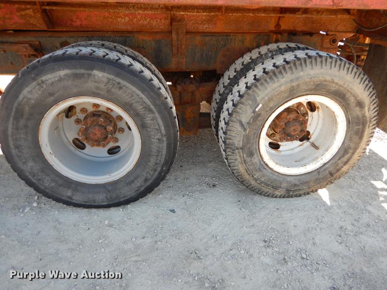 image for item K5858 1991 Ford L8000 dump truck