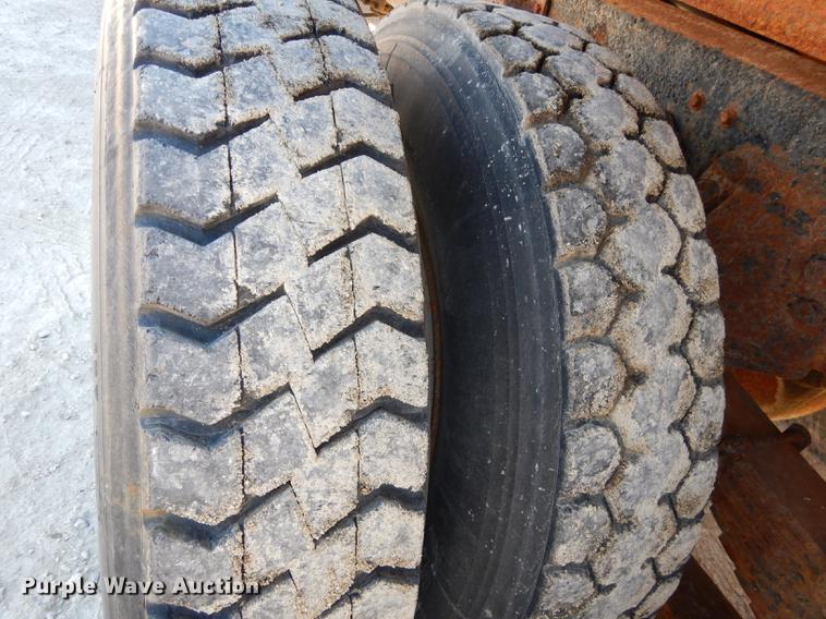 image for item K5858 1991 Ford L8000 dump truck