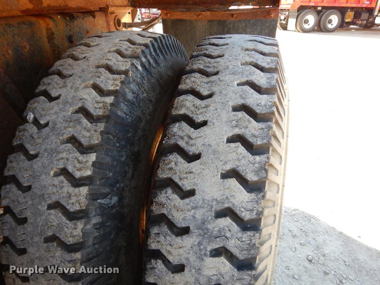 image for item K5858 1991 Ford L8000 dump truck