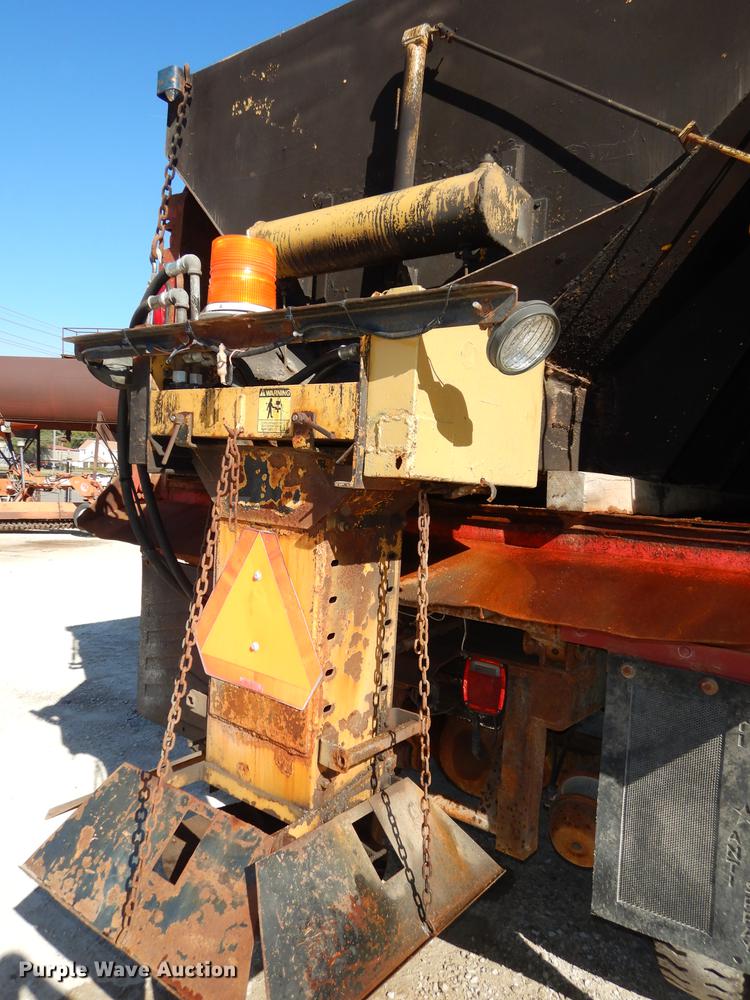 image for item K5858 1991 Ford L8000 dump truck