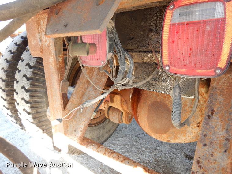 image for item K5858 1991 Ford L8000 dump truck