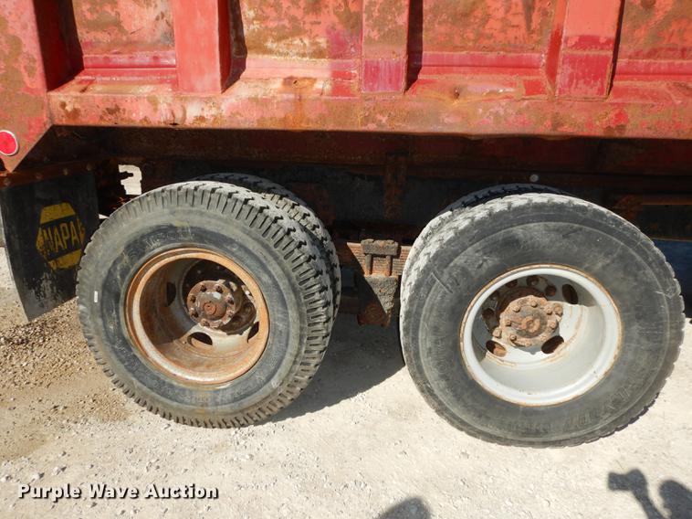 image for item K5858 1991 Ford L8000 dump truck