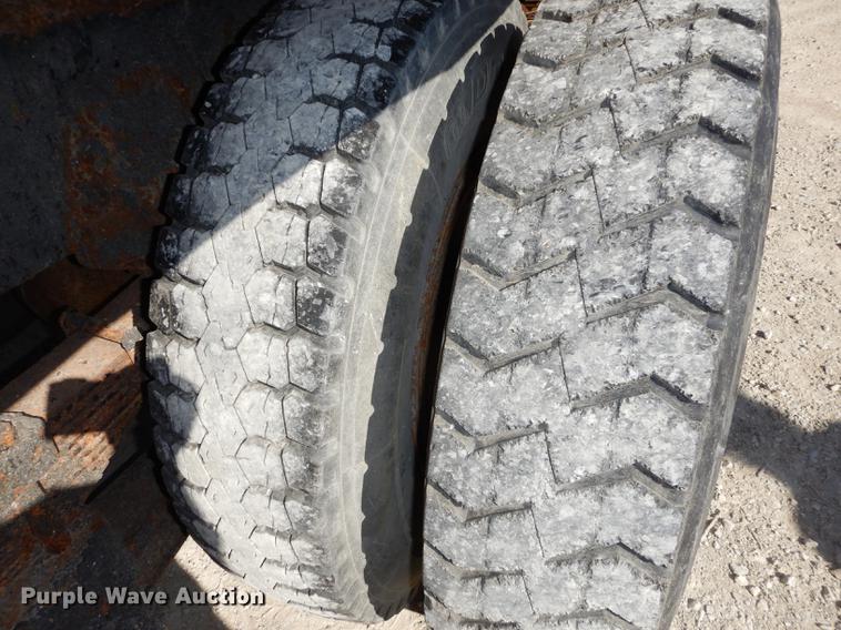 image for item K5858 1991 Ford L8000 dump truck