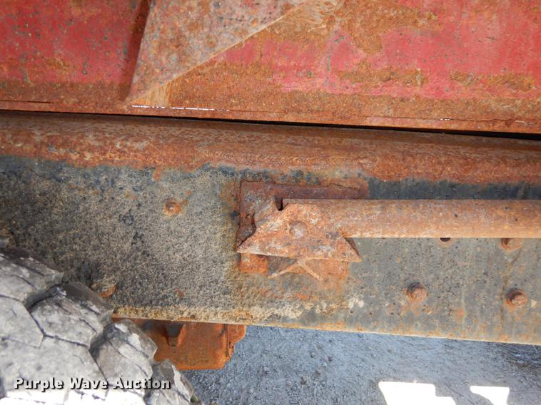 image for item K5858 1991 Ford L8000 dump truck