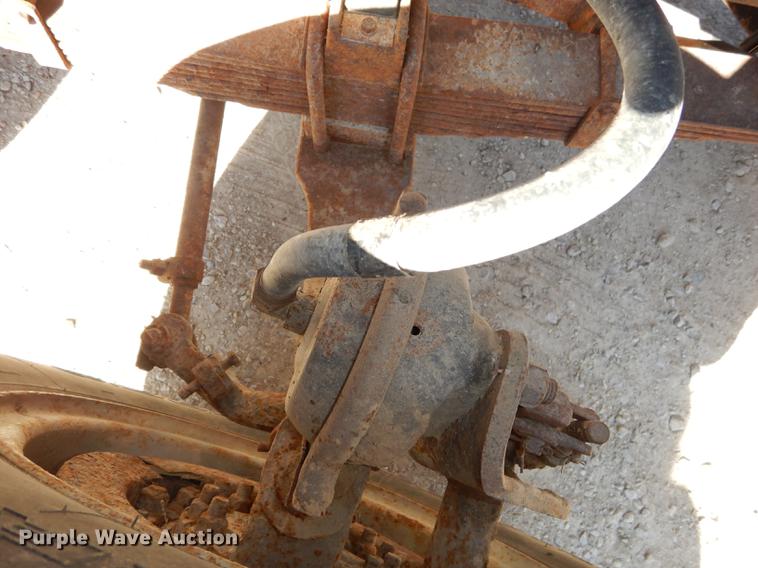 image for item K5858 1991 Ford L8000 dump truck