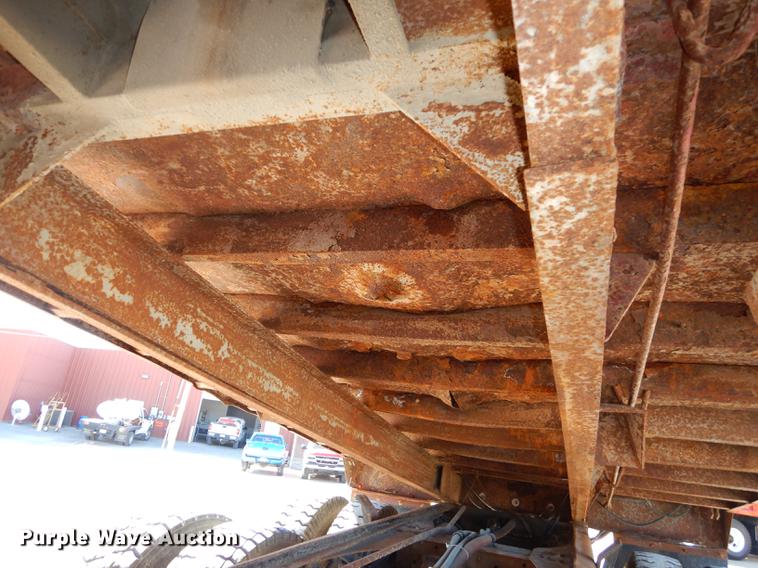 image for item K5858 1991 Ford L8000 dump truck