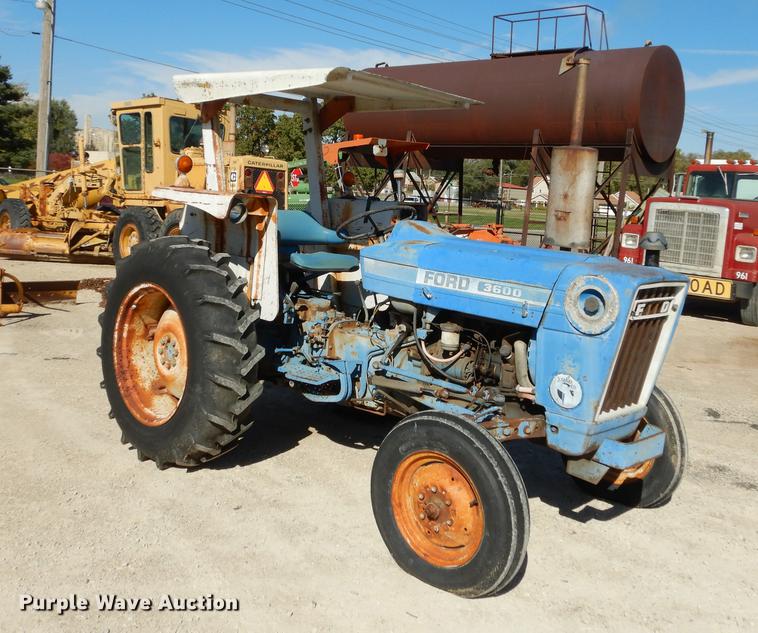 image for item K5860 1977 Ford 3600 tractor