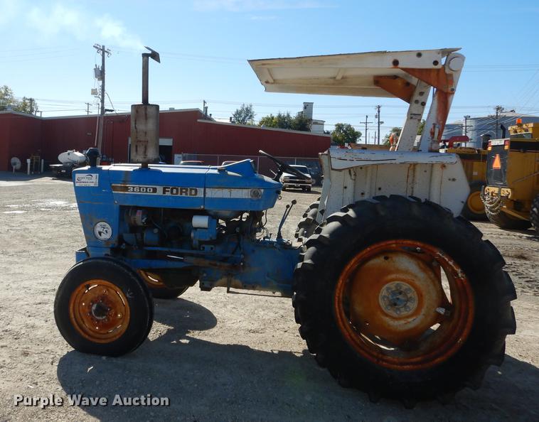 image for item K5860 1977 Ford 3600 tractor