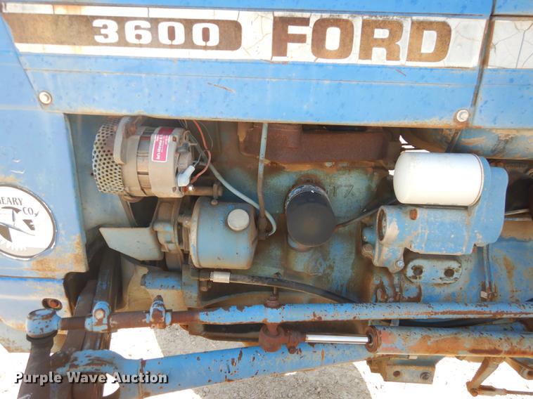 image for item K5860 1977 Ford 3600 tractor