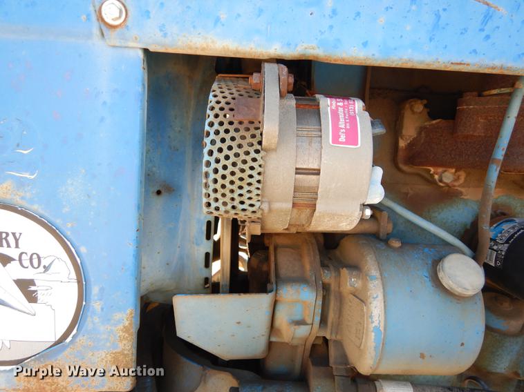 image for item K5860 1977 Ford 3600 tractor