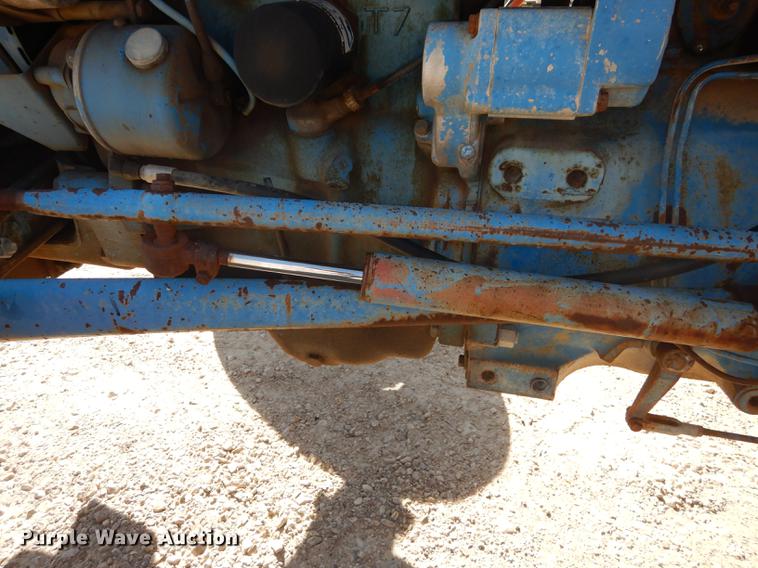 image for item K5860 1977 Ford 3600 tractor