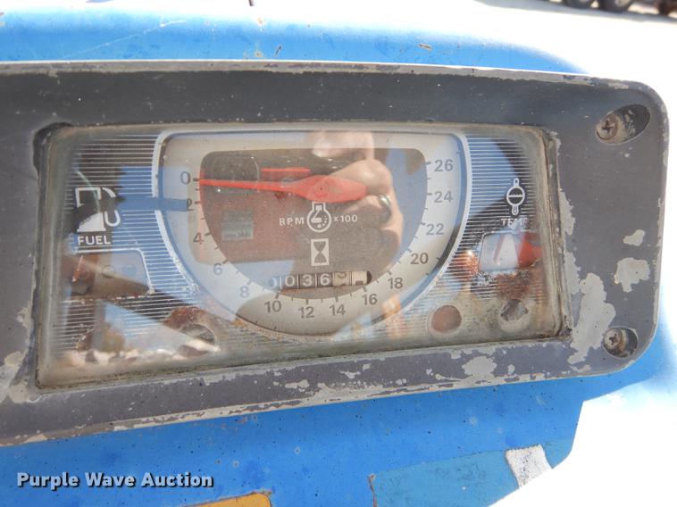 image for item K5860 1977 Ford 3600 tractor