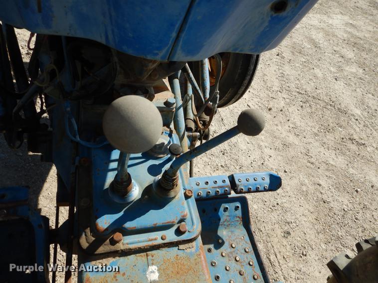 image for item K5860 1977 Ford 3600 tractor