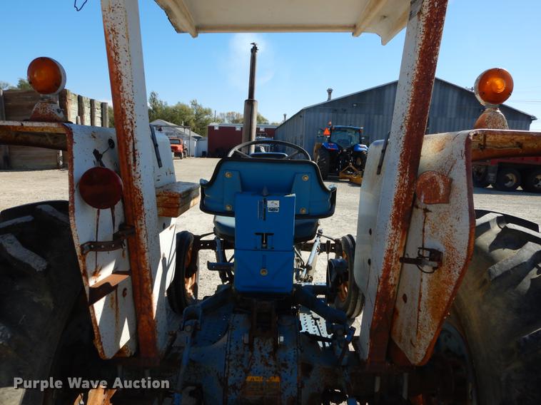 image for item K5860 1977 Ford 3600 tractor