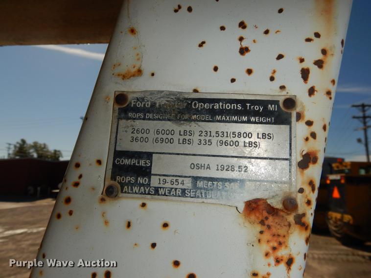 image for item K5860 1977 Ford 3600 tractor