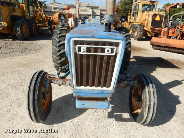 image for item K5860 1977 Ford 3600 tractor