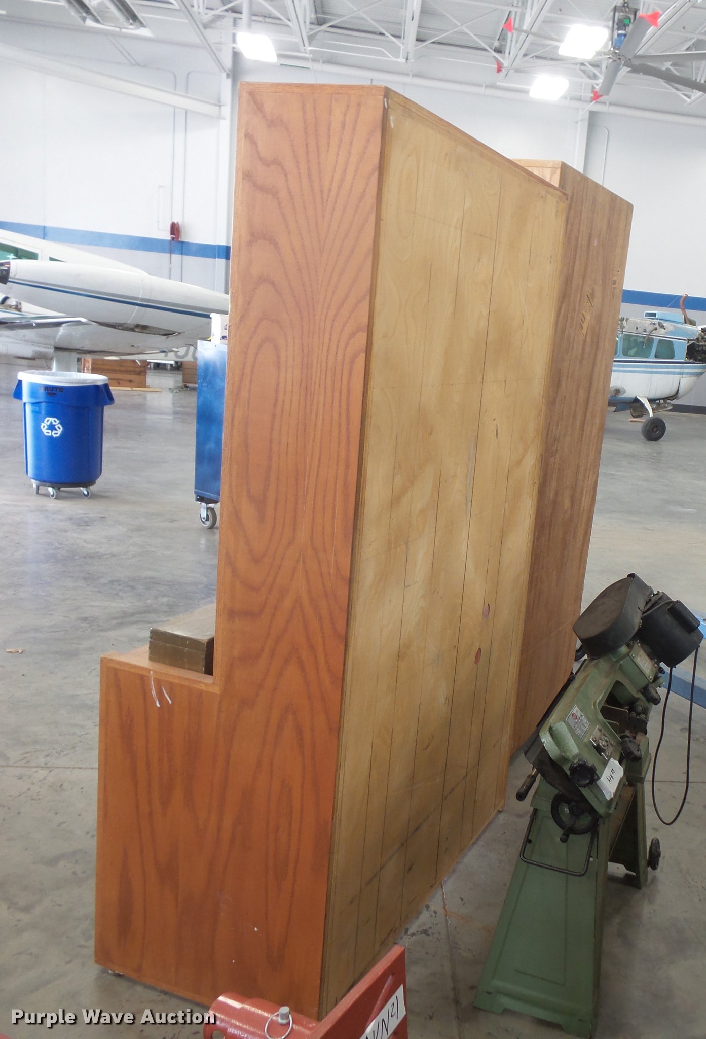 Furniture in Des Moines, IA Item DE9316 sold Purple Wave