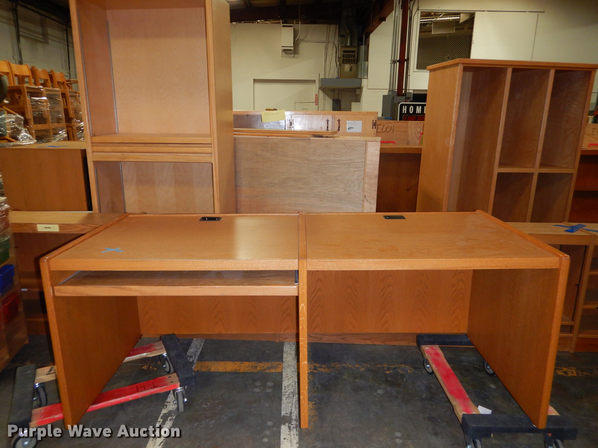 Furniture in Lawrence, KS Item EE9005 sold Purple Wave