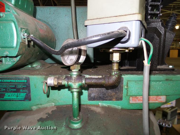 image for item AZ9407 Speedaire 52185B1 air compressor