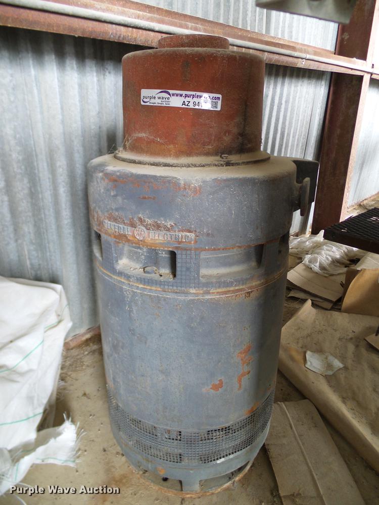 image for item AZ9412 GE vertical shaft turbine pump