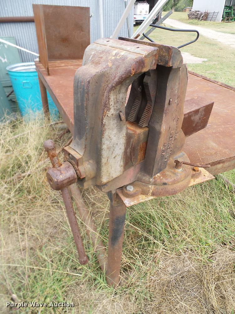 image for item AZ9424 Welding table