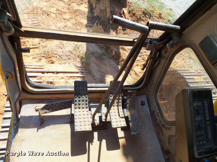 image for item DA6906 1991 John Deere 590D excavator