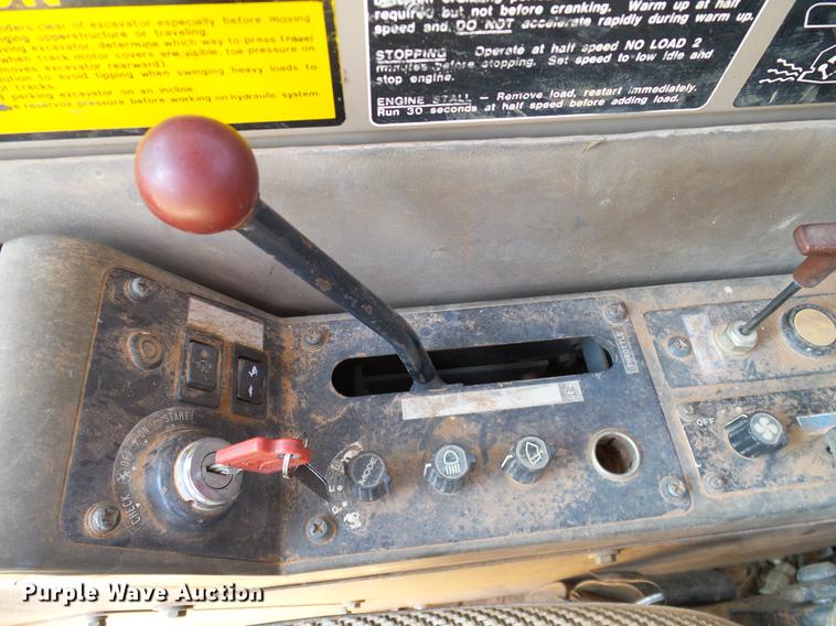 image for item DA6906 1991 John Deere 590D excavator