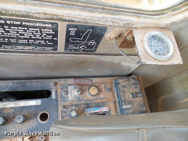 image for item DA6906 1991 John Deere 590D excavator